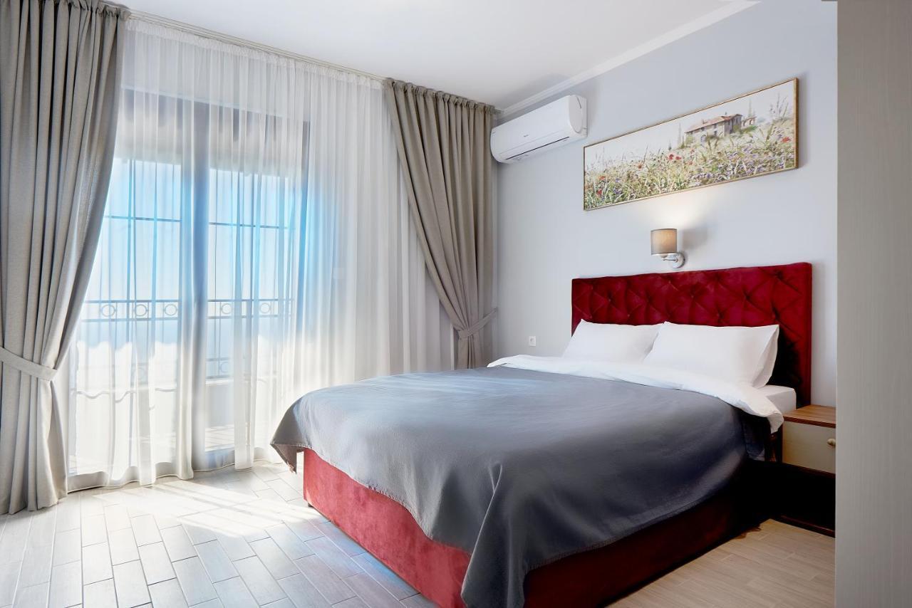 Sunbreeze Delux Vilas Budva Exterior photo