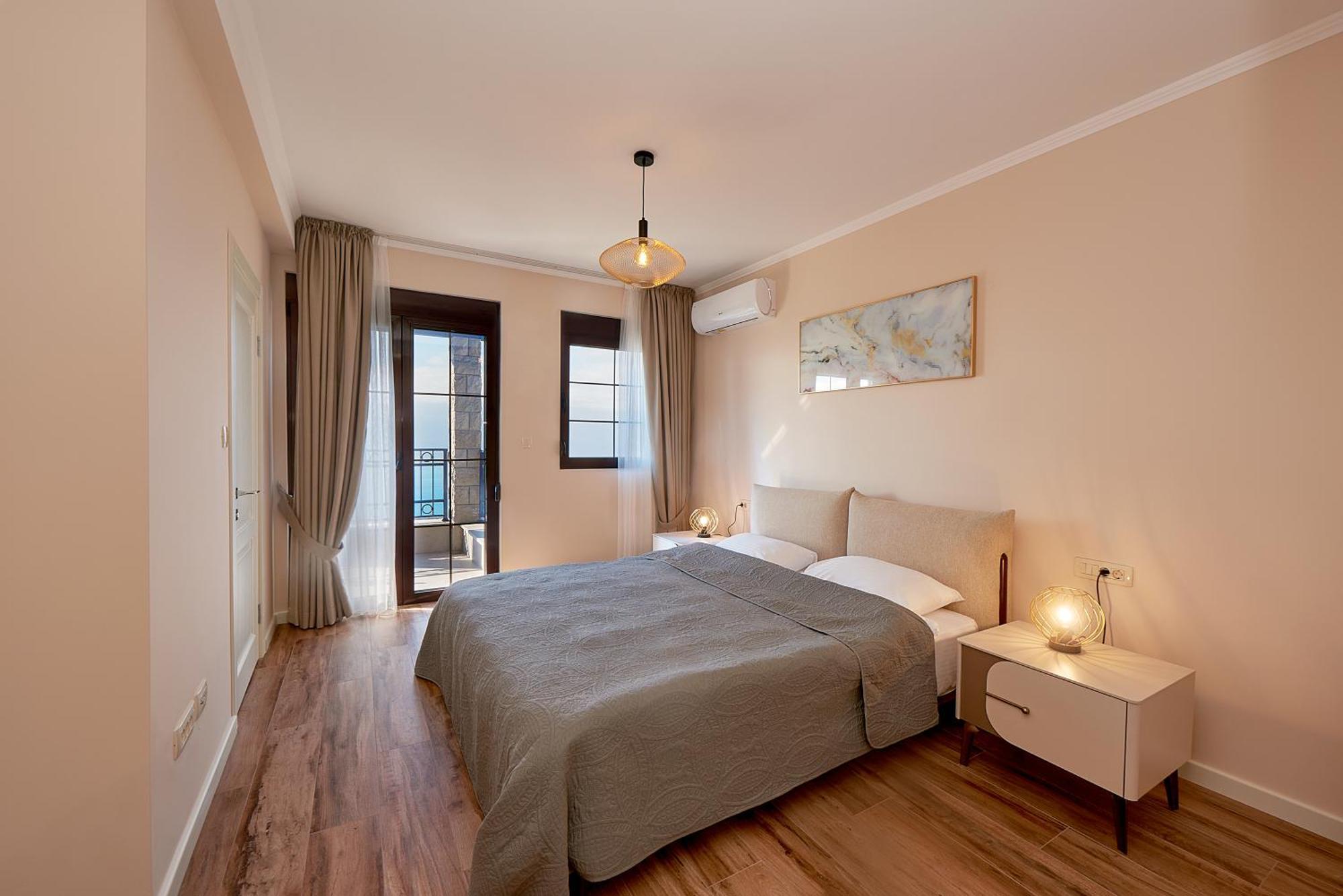 Sunbreeze Delux Vilas Budva Exterior photo