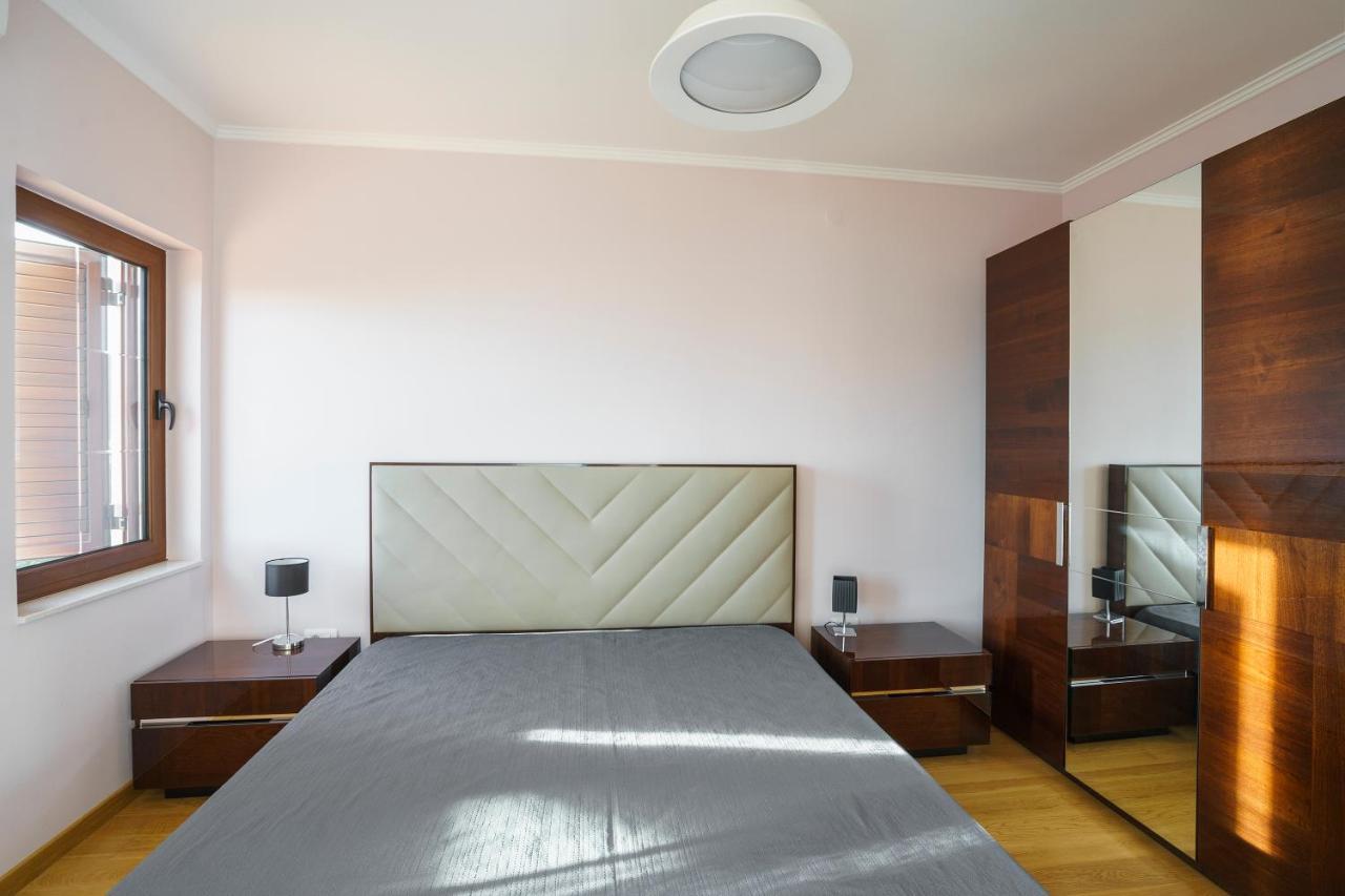 Sunbreeze Delux Vilas Budva Exterior photo