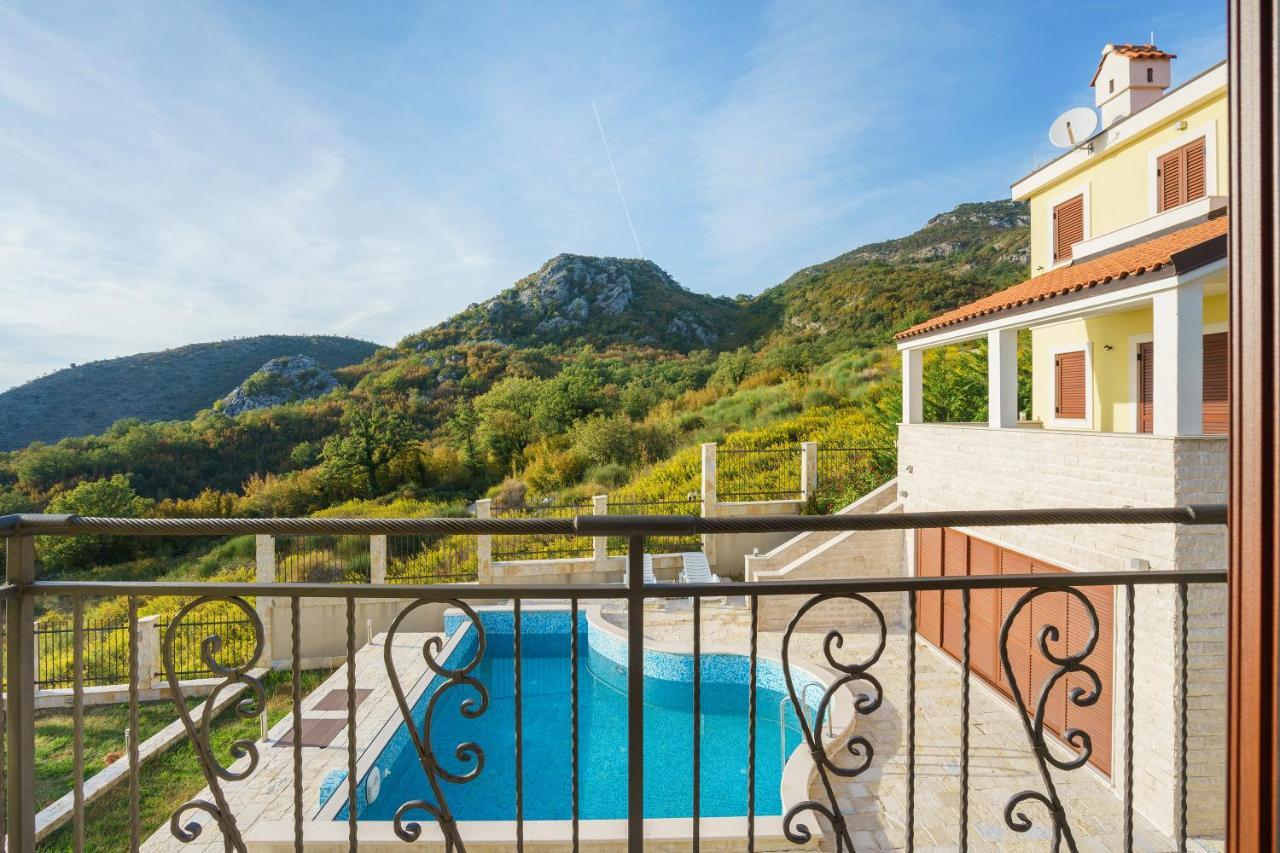 Sunbreeze Delux Vilas Budva Exterior photo
