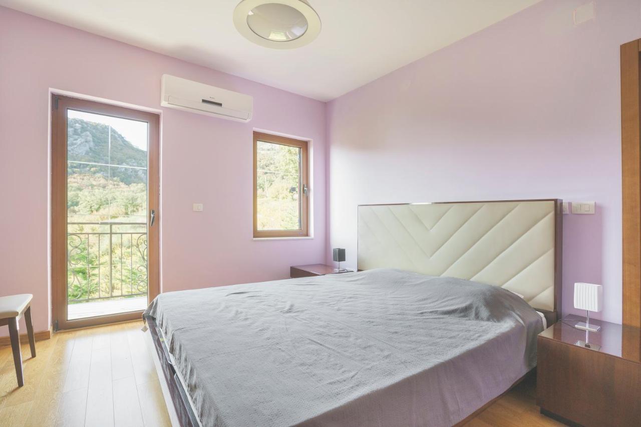Sunbreeze Delux Vilas Budva Exterior photo