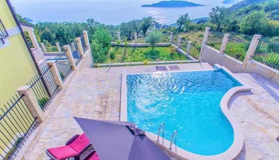 Sunbreeze Delux Vilas Budva Exterior photo